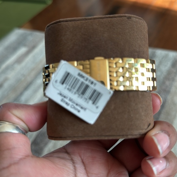 Brand new, never worn Michael Kors watch - Picture 3 of 3